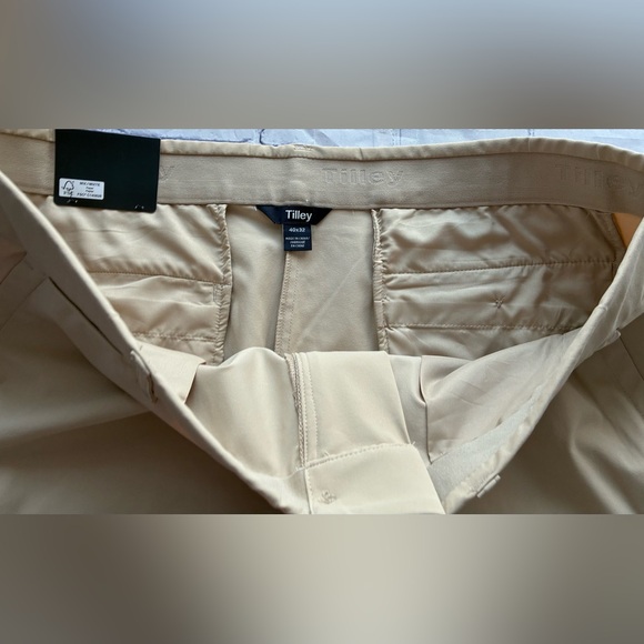 TILLEY mens UPF 40x32 tan golf pants - Picture 2 of 8